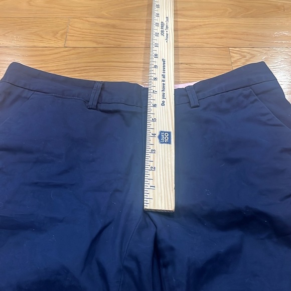 Lilly Pulitzer navy blue cotton Avenue shorts size 2 . - Picture 7 of 9
